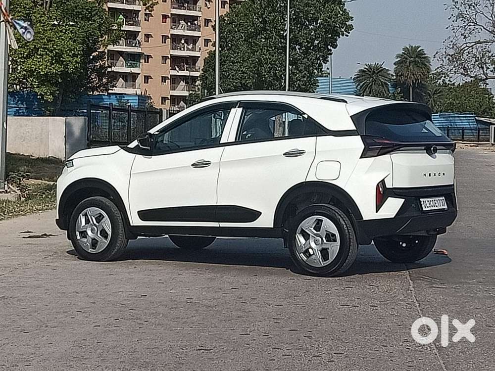 Tata Nexon Smart Plus S 1.2 Revotron Petrol 5 Mt, 2026, Petrol