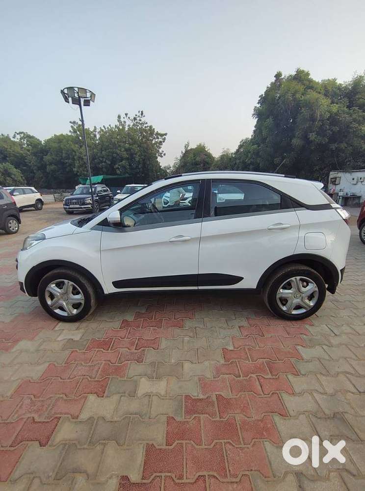 Tata Nexon 1.2 Revotron Xm, 2018, Petrol