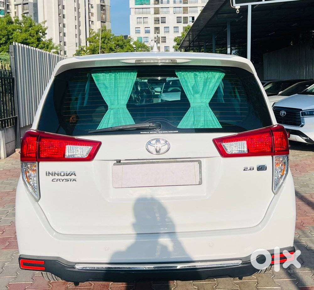 Toyota Innova Crysta 2.8 Gx At, 2016, Petrol