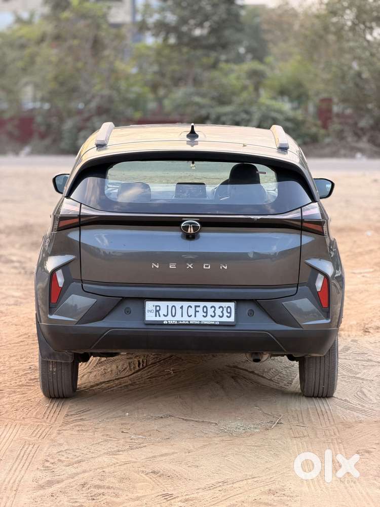 Tata Nexon Smart Plus S 1.2 Revotron Petrol 5 Mt, 2024, Cng & Hybrid..