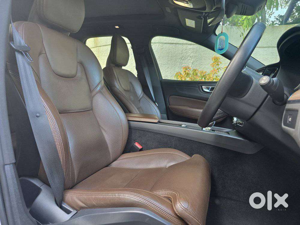Volvo Xc60 D5 Awd Automatic, 2023, Petrol