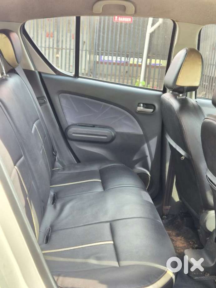 Maruti Suzuki Ritz Vxi, 2011, Petrol
