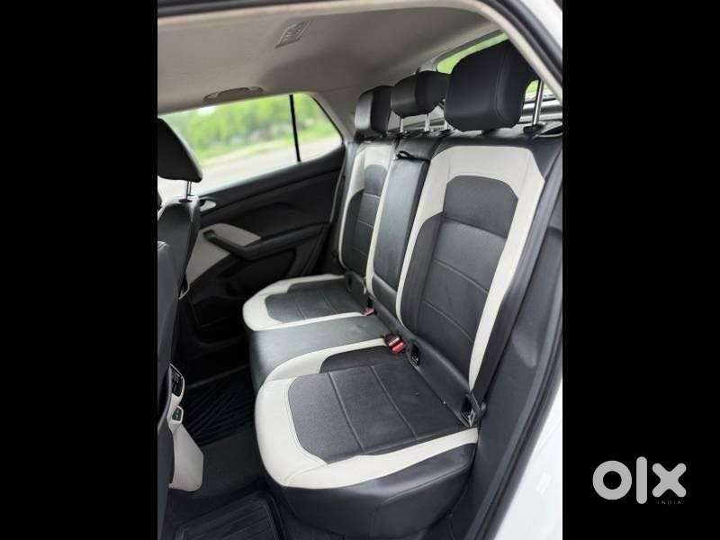 Volkswagen Taigun 1.0 Tsi Topline At, 2022, Petrol