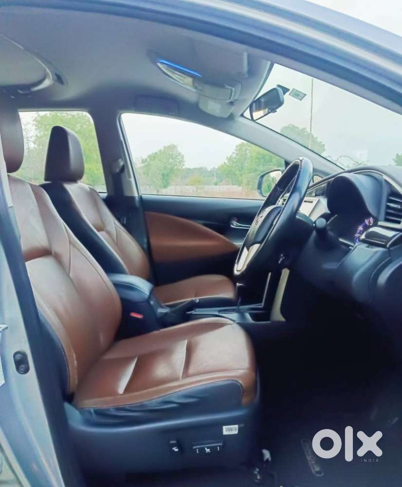 Toyota Innova Crysta 2.8z Automatic, 2016, Diesel