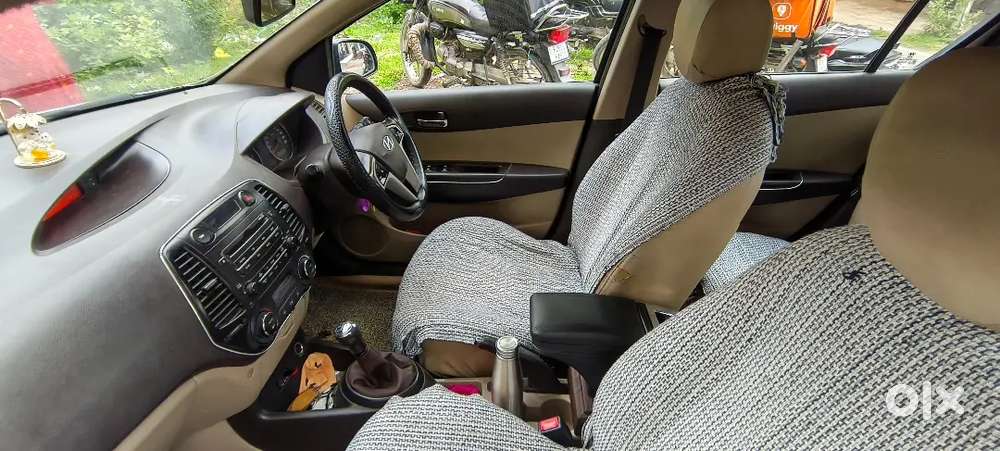 Hyundai I20 Asta Top Model 2009  Petrol + Lpg  Abs