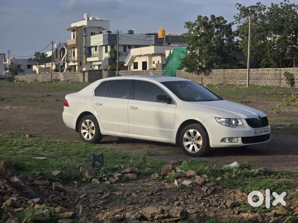 Skoda Superb Elegance 2012 Diesel Auto
