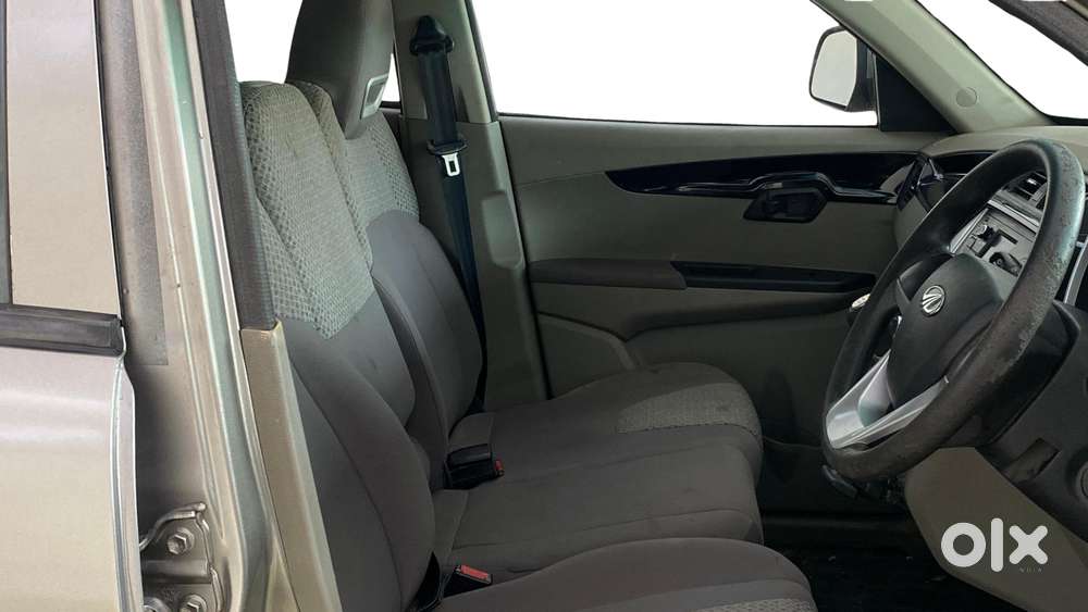 Mahindra Kuv 100 2016-2017 Mfalcon G80 K6 5str, 2017, Petrol