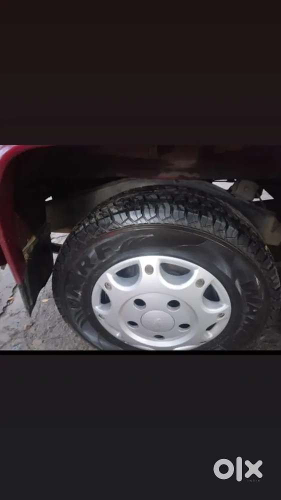 Mahindra Alturas G4 Diesel 2012