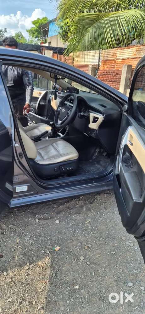 Toyota Corolla Altis 2016