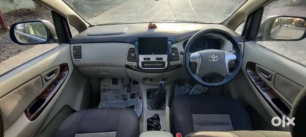 Toyota Innova 2.5 V 8 Str, 2014, Diesel