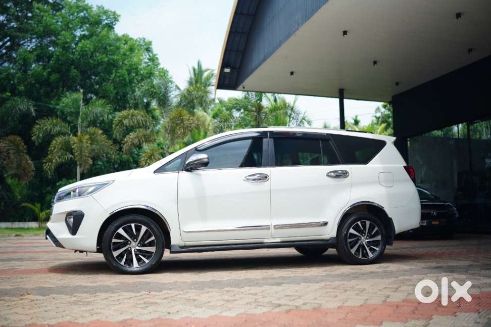 Toyota Innova Crysta 2.4 Z 7 Str, 2022, Diesel