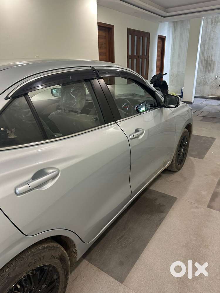 Maruti Suzuki Dzire 1.2 Zxi Cng, 2025, Cng & Hybrids