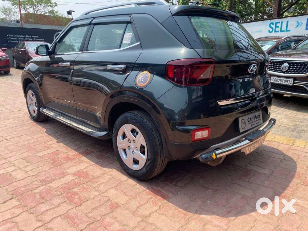 Hyundai Venue, 2021, Petrol