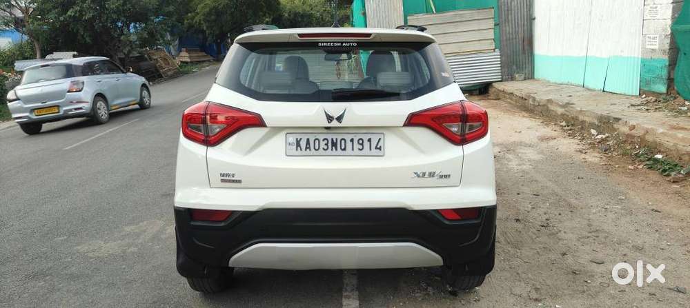 Mahindra Xuv300 W8 (o) 1.5 Diesel Amt, 2023, Diesel