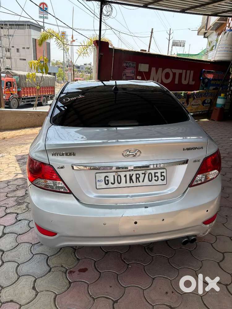 Hyundai Fluidic Verna 2012