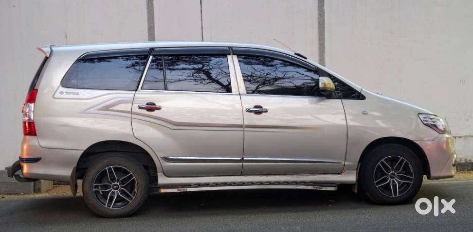 Toyota Innova 2.5 G (diesel) 8 Seater, 2015, Diesel