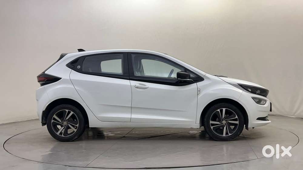 Tata Altroz Xz Plus (s), 2023, Petrol