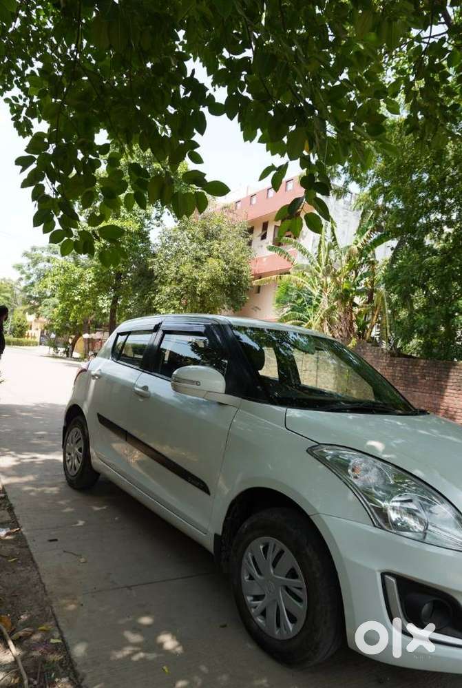 Maruti Suzuki Swift Vxi + Manual, 2016, Petrol