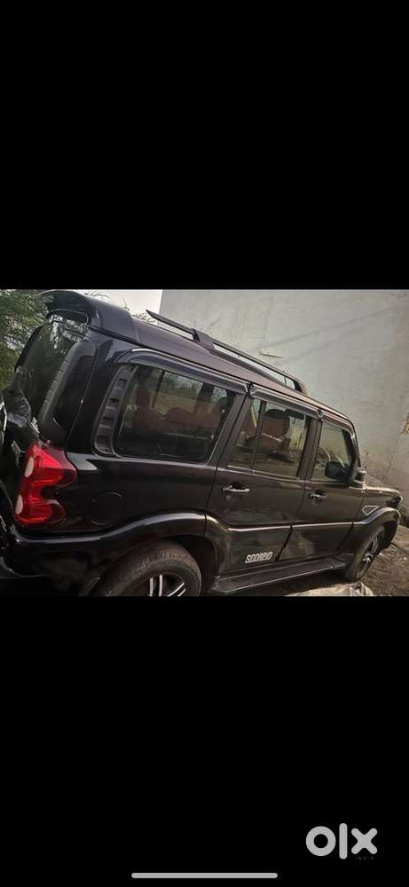 Mahindra Scorpio Classic 2021