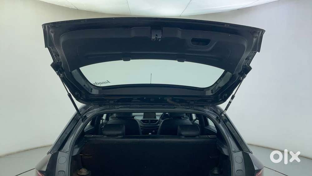 Tata Altroz 1.2 Xt Dark Edition Petrol, 2023, Petrol