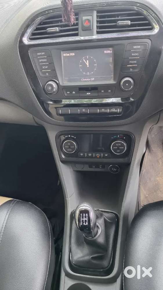 Tata Tigor Petrol 2017
