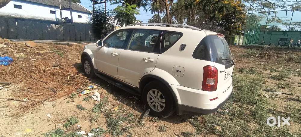 Mahindra Rexton 2015 Diesel 64000 Km Driven
