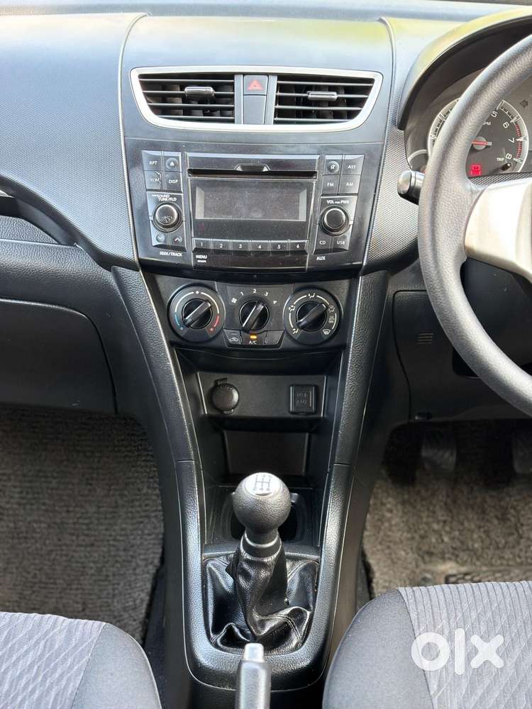 Maruti Suzuki Swift Vxi, 2016