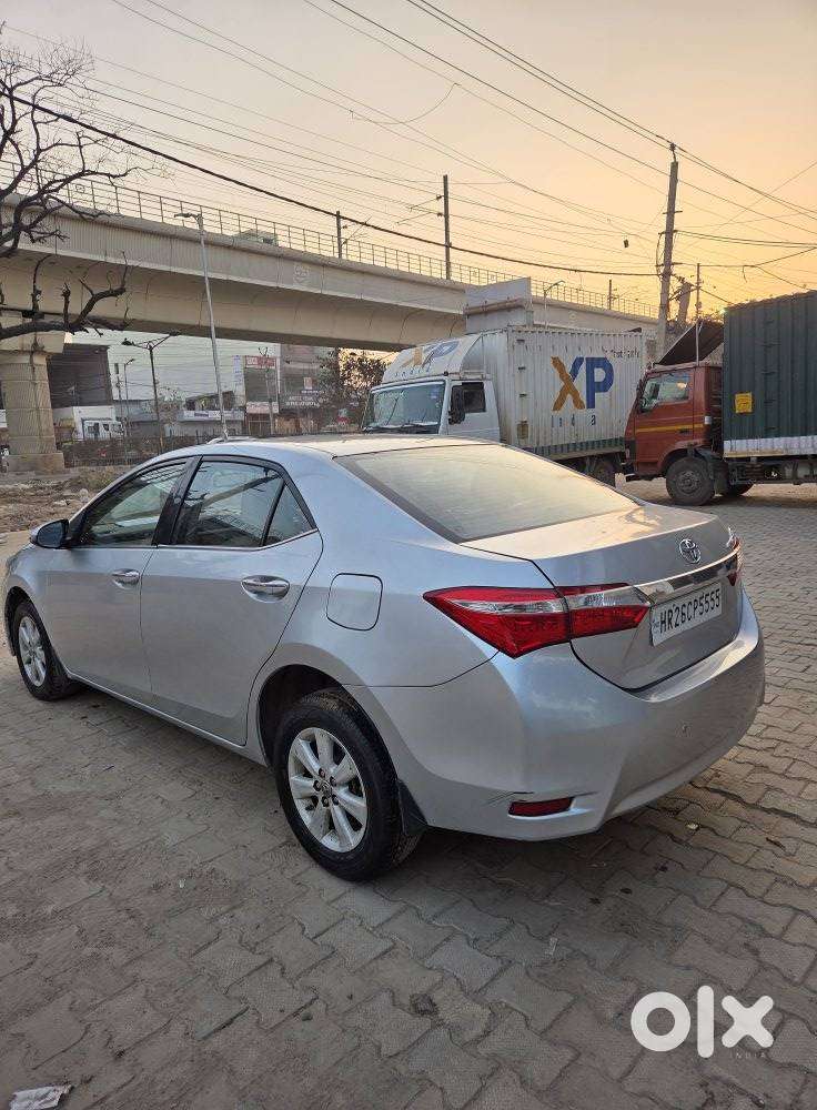 Toyota Corolla Altis 1.8 Sport, 2015, Petrol