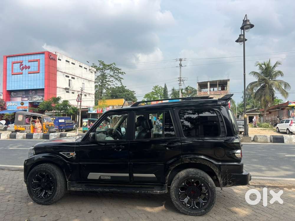 Mahindra Scorpio 2024 Diesel Well Maintained