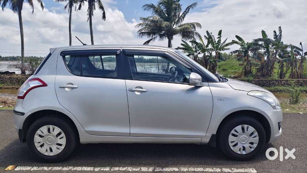 Maruti Suzuki Swift Vxi 1.2 Abs Bs-iv, 2014, Petrol