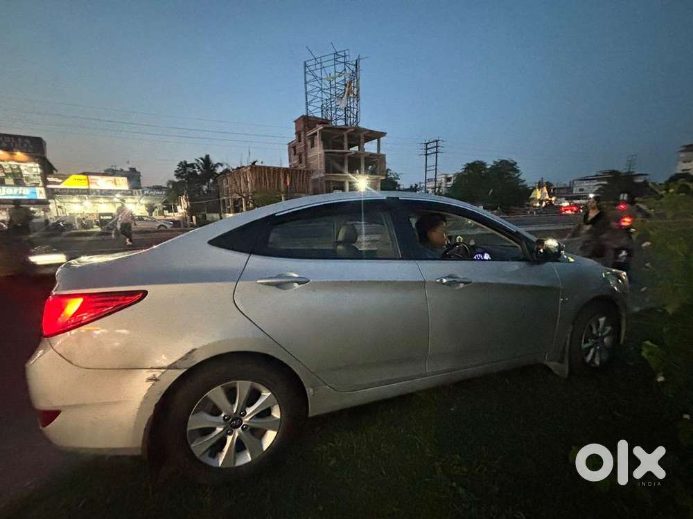 Hyundai Verna 2015 Petrol 74500 Km Driven