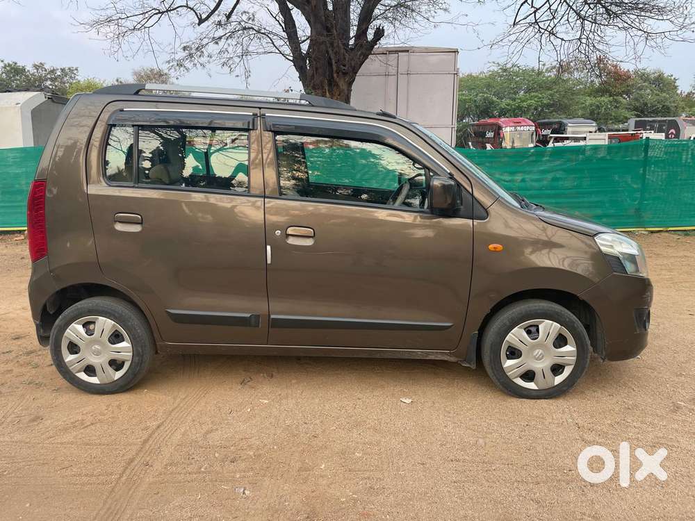 Maruti Suzuki Wagon R Vxi Amt1.2, 2017, Petrol