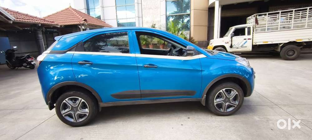 Tata Nexon 1.5 Revotorq Xm (s), 2017, Petrol