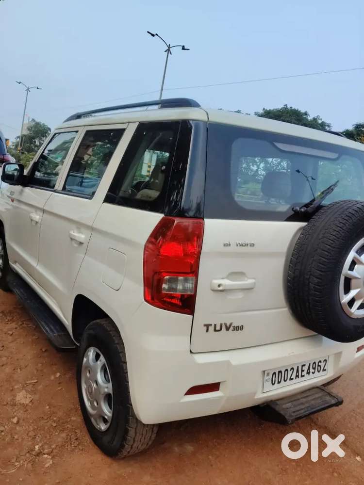 Mahindra Tuv 300 2016