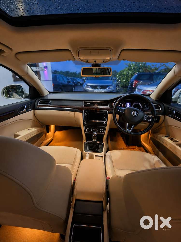 Skoda Superb Elegance 1.8 Tsi Mt, 2015, Petrol