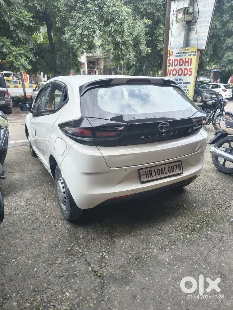 Tata Altroz 1.2 Xm 2020 Second Owner