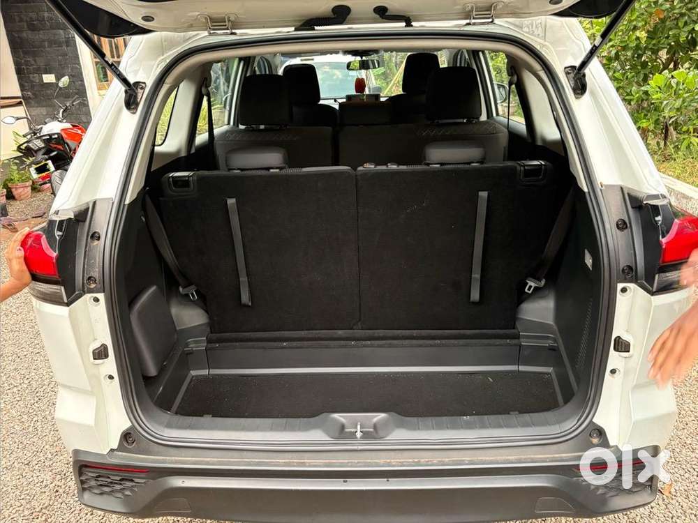 Toyota Innova Hycross 2023 Petrol Good Condition