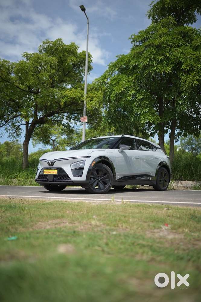 Vinfast Vf 7 - 4 Wheel Drive Full Option