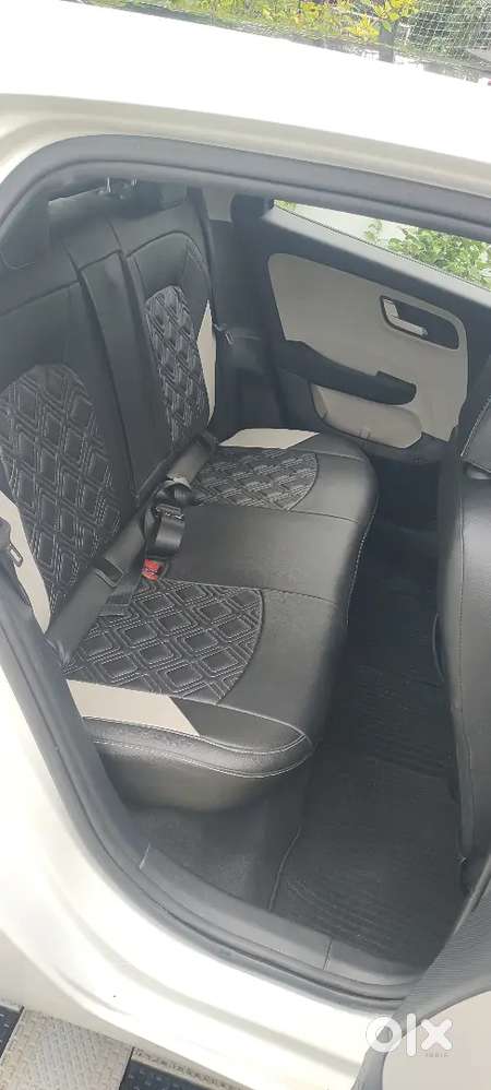Tata Altroz 2024 Petrol 20000 Km Driven With Sun Roof