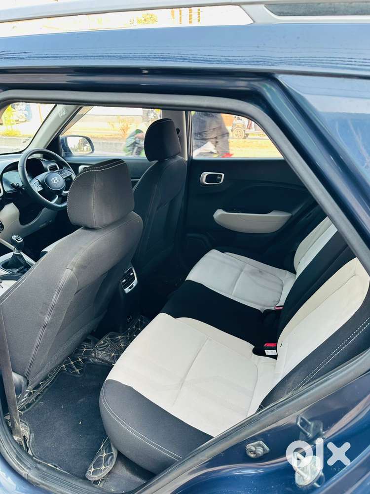 Hyundai Venue Sx (o) Mt 1.5 Diesel, 2022, Diesel