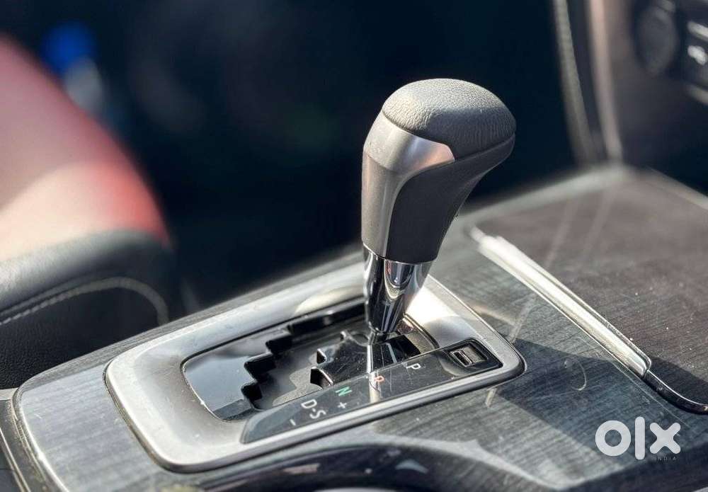 Toyota Fortuner Leader Edition (at), 2024, Diesel