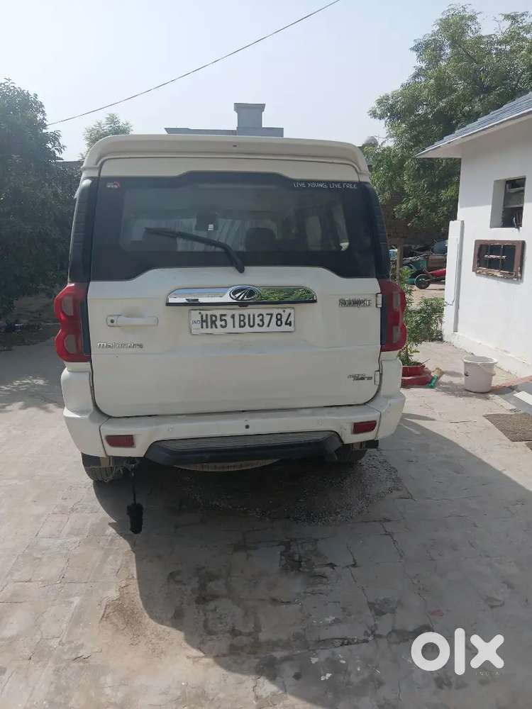 Mahindra Scorpio S8