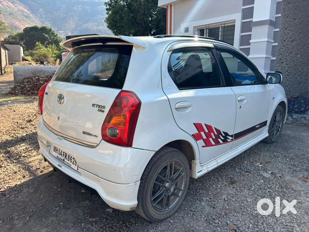 Toyota Etios Liva 2012 Petrol Well Maintained