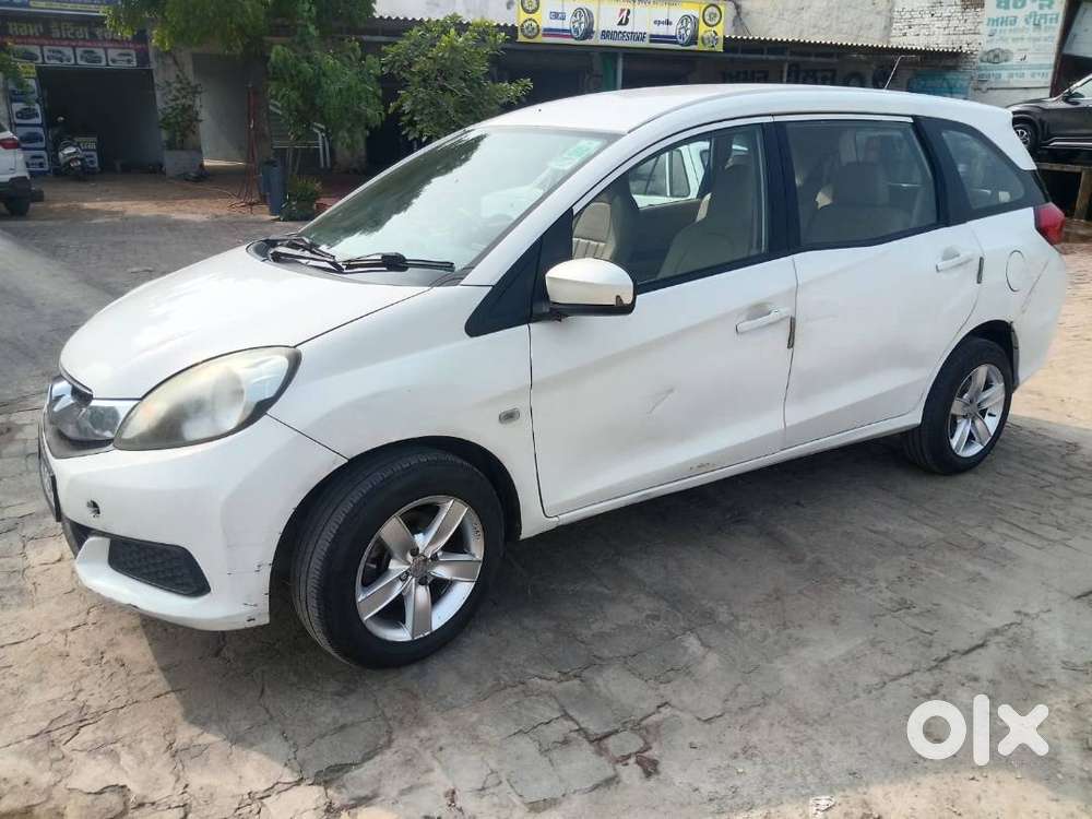 Mobilio 2015 Model