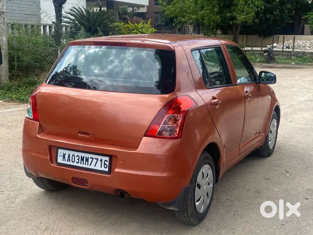 Maruti Suzuki Swift 2010 Petrol 76000 Km Driven