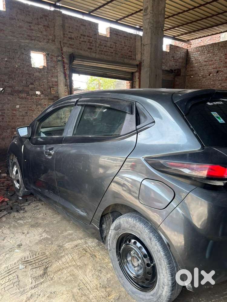 Tata Altroz 2023 Petrol Well Maintained