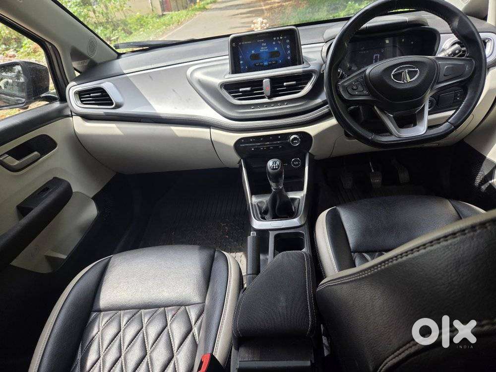 Tata Altroz Xz Plus (s) Icng, 2023, Petrol
