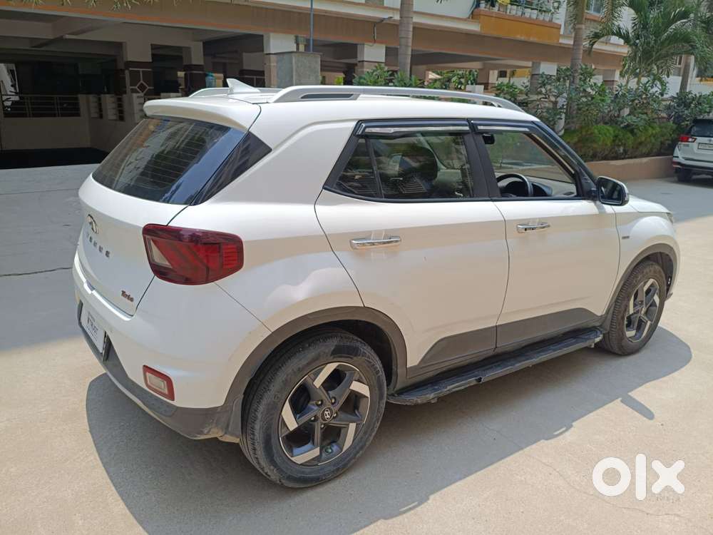 Hyundai Venue Sx+ At, 2021, Petrol