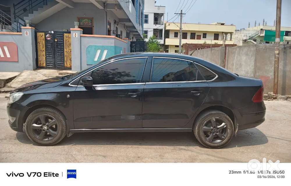 Skoda Rapid 2013 Diesel 140000 Km Driven