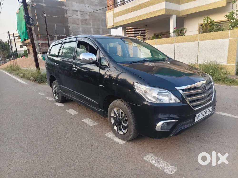 Toyota Innova E4 2.5 G 2016 Diesel 92000 Km Driven